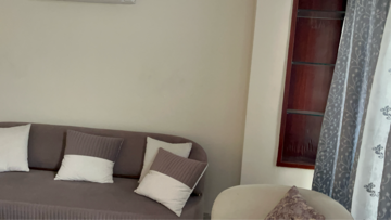 Bedroom in 4 BHK Apartment at Mayur Vihar Phase ii – for Sale