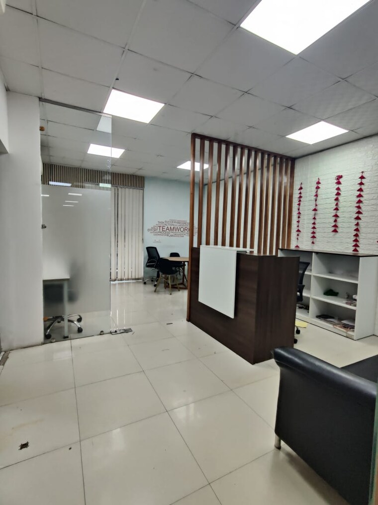 Team Area, sector 63 Commercial Office Space 3000 Sq.Ft. In Sector 63 Noida 9288899