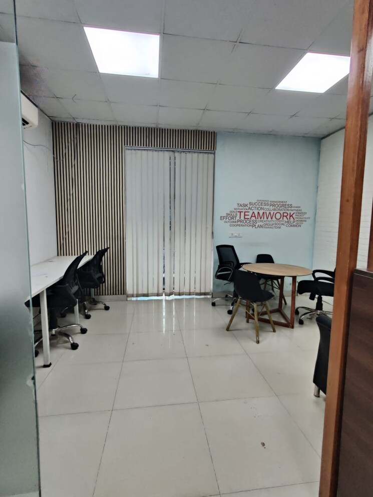 Team Area, sector 63 Commercial Office Space 3000 Sq.Ft. In Sector 63 Noida 9288899