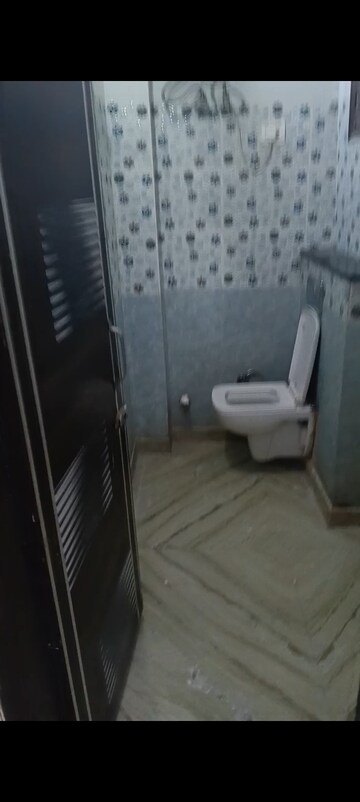 2 BHK Builder Floor For Rent in Govindpuri