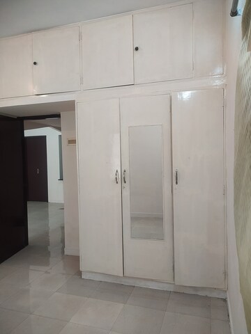 Room in 3 BHK Independent House at Porur – for Rent