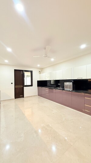 Kitchen in 4 BHK Apartment at Halasuru – for Rent