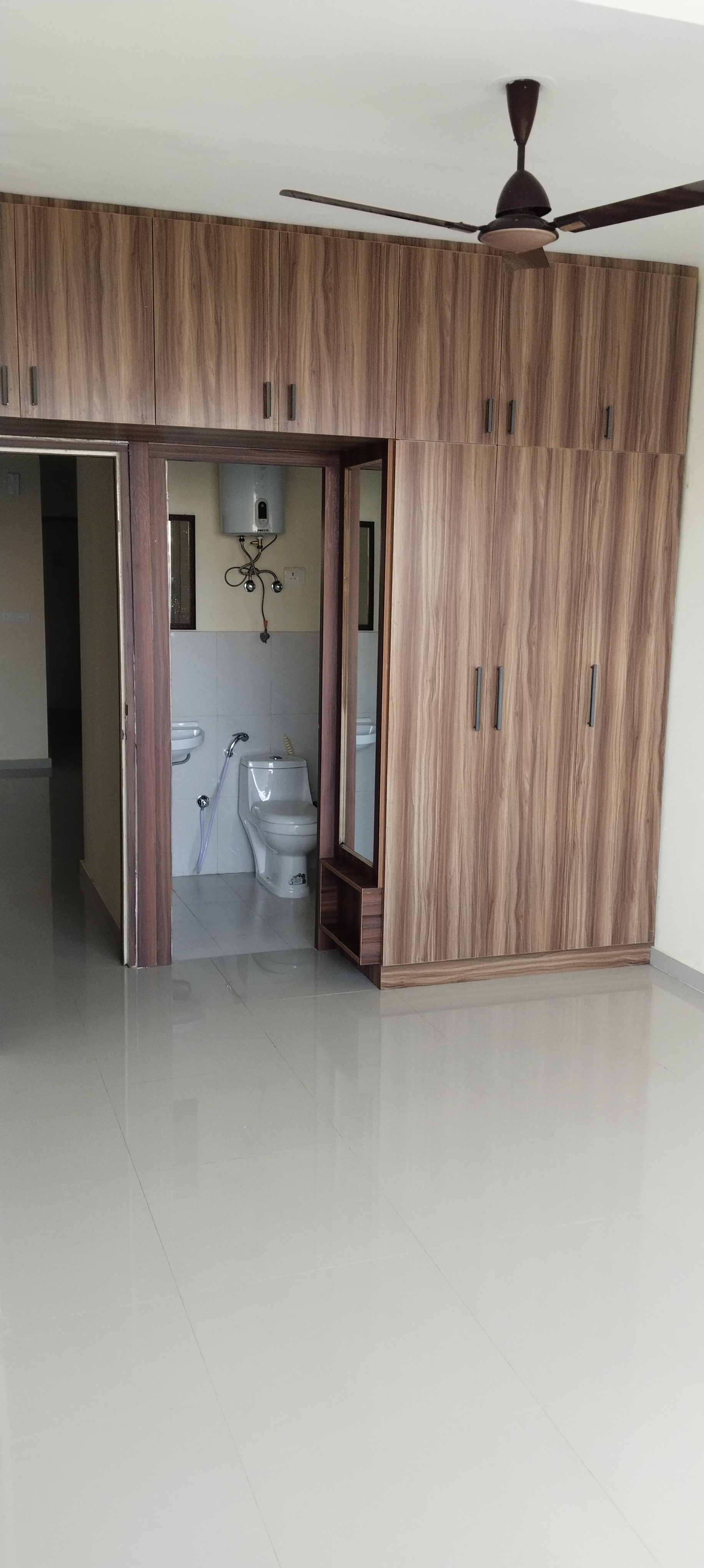 2 BHK Apartment For Rent in Mapsko Paradise