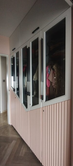 Balcony in 5 BHK Apartment at Legend Siroya Kingston Tower, Parel – for Sale