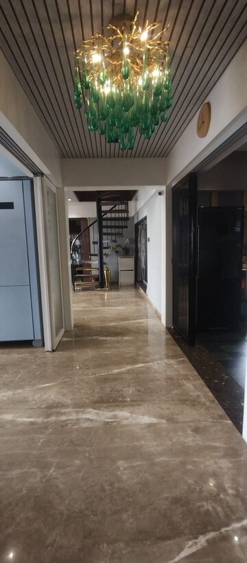  5 BHK Apartment at Legend Siroya Kingston Tower, Parel – for Sale