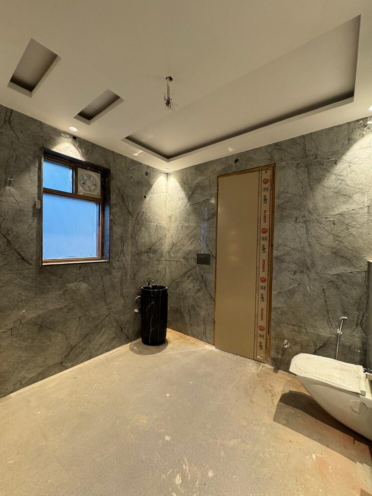 Living Room, sector 43 3 Bedroom 350 Sq.Mt. Independent House In Sector 43 Noida 9289161