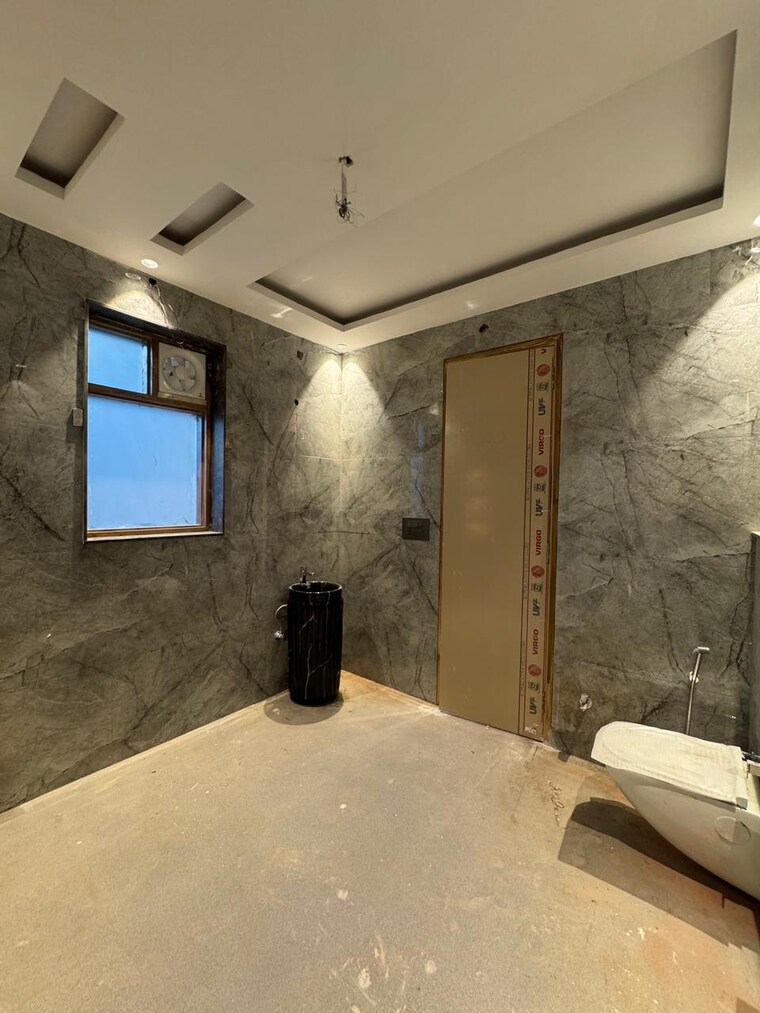 Living Room, sector 43 3 Bedroom 350 Sq.Mt. Independent House In Sector 43 Noida 9289161