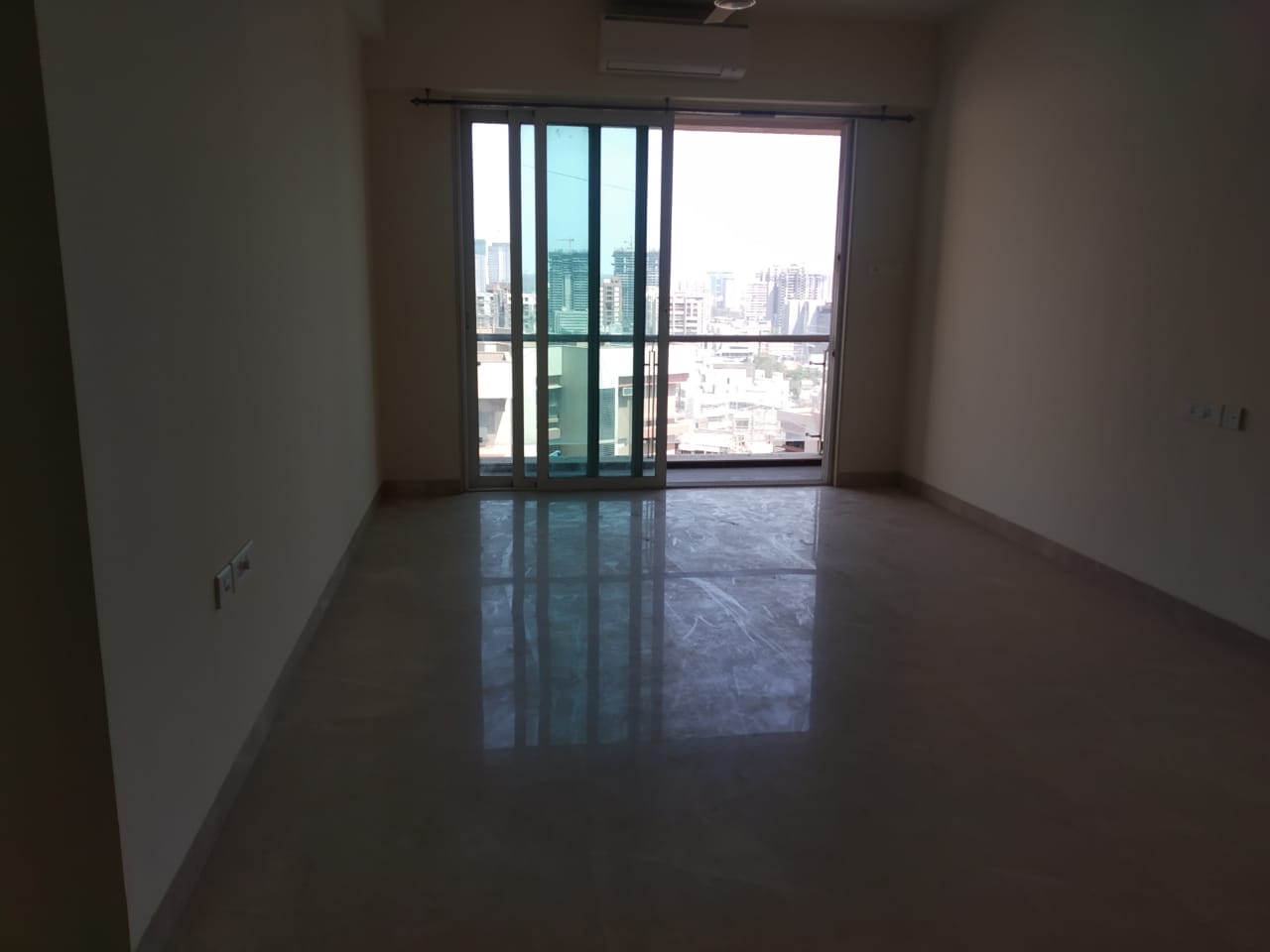 3 BHK + Extra Room 1600 Sq.Ft. Apartment in Transcon Flora Heights