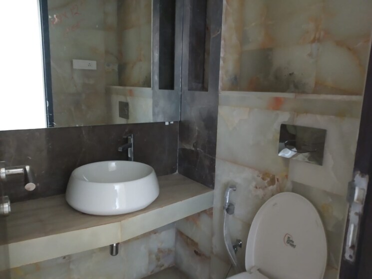 Bathroom, transcon-flora-heights 3 Bedroom 1600 Sq.Ft. Apartment In Andheri West Mumbai 9289207