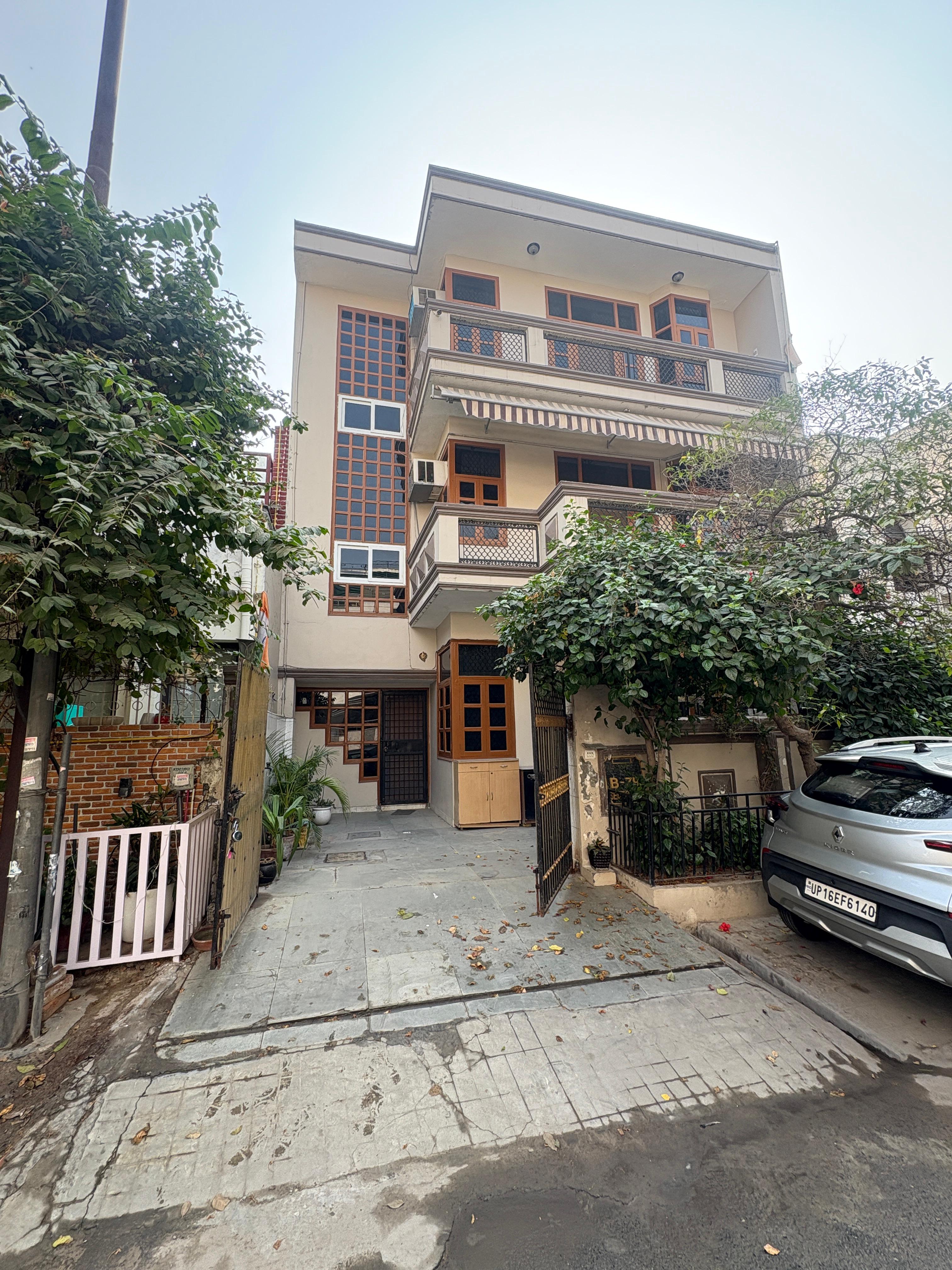 6+ BHK + Pooja Room Independent House For Sale in RWA Apartments Sector 47