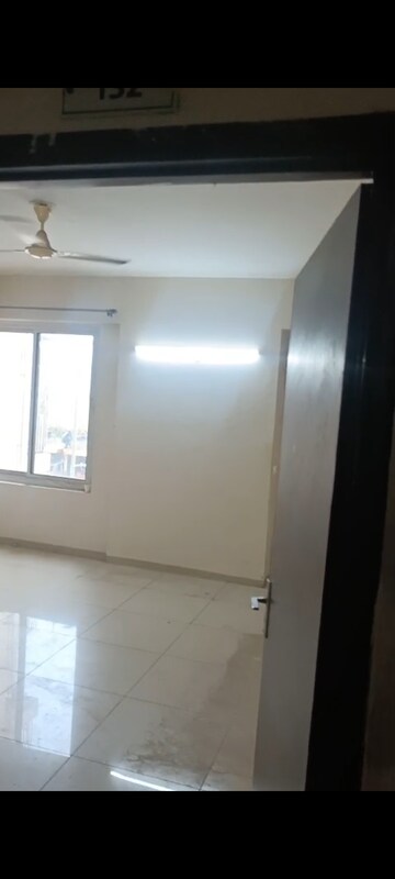 Room in 1 BHK Apartment at Wave Dream Homes, Wave City – for Rent