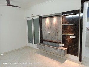 Room in 3 BHK Apartment at Gaurs Siddhartham, Siddharth Vihar – for Sale