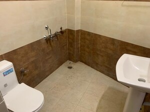 Bathroom in 3 BHK Independent House at Gomti Nagar – for Rent