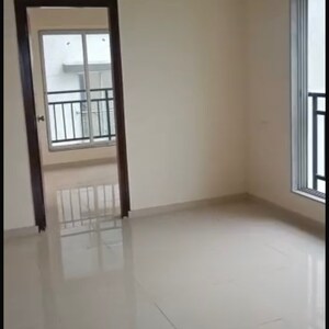 Room in 2 BHK Apartment at Dynamic Crystal Heights, Dadar East – for Rent