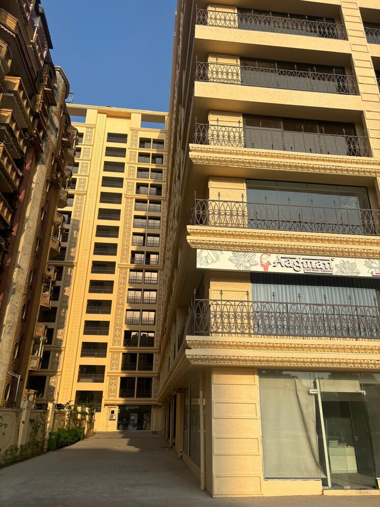 Exterior View, satellite Commercial Office Space 802 Sq.Ft. In Satellite Ahmedabad 9289267