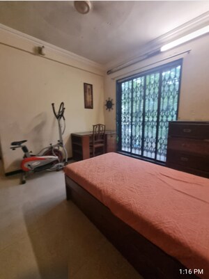 Living Room in 3 BHK Apartment at Vashi Sector 28 – for Rent