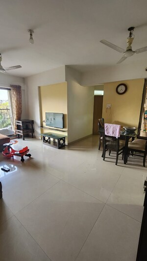 2 BHK Apartment For Rent in Neelkanth Kingdom, Ghatkopar West