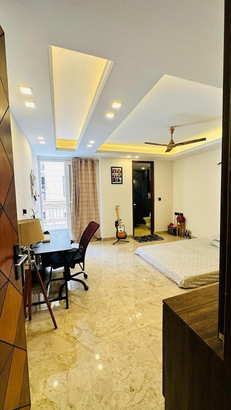 Master Bedroom, saket 3 Bedroom 1800 Sq.Ft. Builder Floor In Saket Delhi 9289377