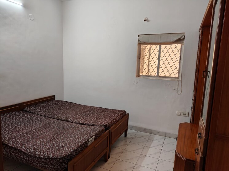 Bedroom, moghul-garden 3 Bedroom 1500 Sq.Ft. Apartment In Koregaon Pune 9289412