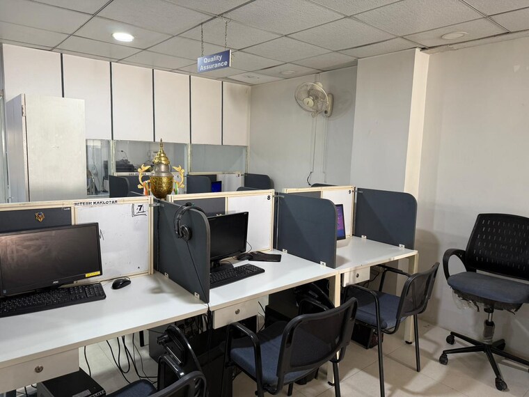 Team Area, palanpur Commercial Office Space in IT/SEZ 670 Sq.Ft. In Palanpur Surat 9289463