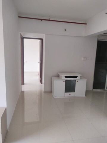 Room in 2 BHK Apartment at Mantra Monarch, Balewadi – for Rent
