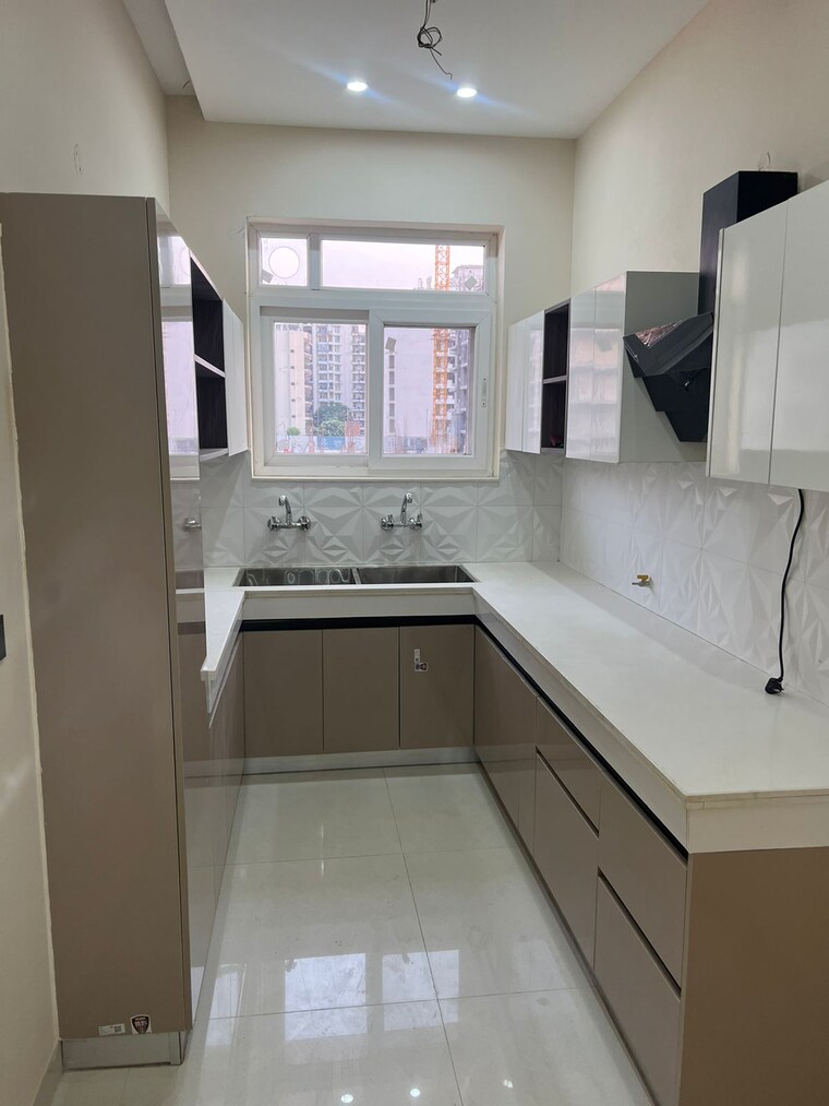 Kitchen, vip road 3 Bedroom 1300 Sq.Ft. Builder Floor In Vip Road Zirakpur 9289518