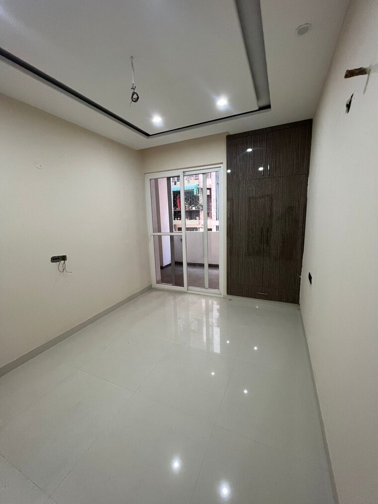 Room, vip road 3 Bedroom 1300 Sq.Ft. Builder Floor In Vip Road Zirakpur 9289518