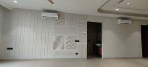 Room in 4 BHK Builder Floor at Unitech South City 1, South City 1 – for Rent