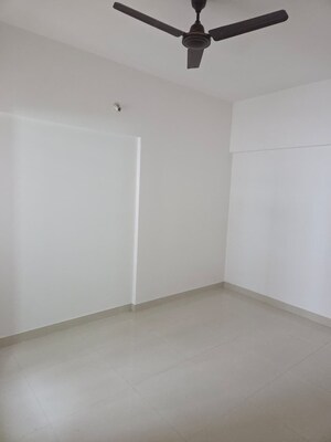 Room in 1 BHK Apartment at Gera Shrishti, Wagholi – for Rent