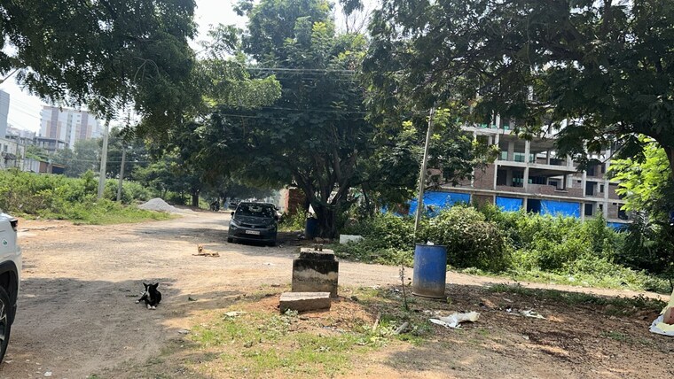 Garden, manju-shilpa-valley  850 Sq.Yd. Plot In Kondapur Hyderabad 9289601