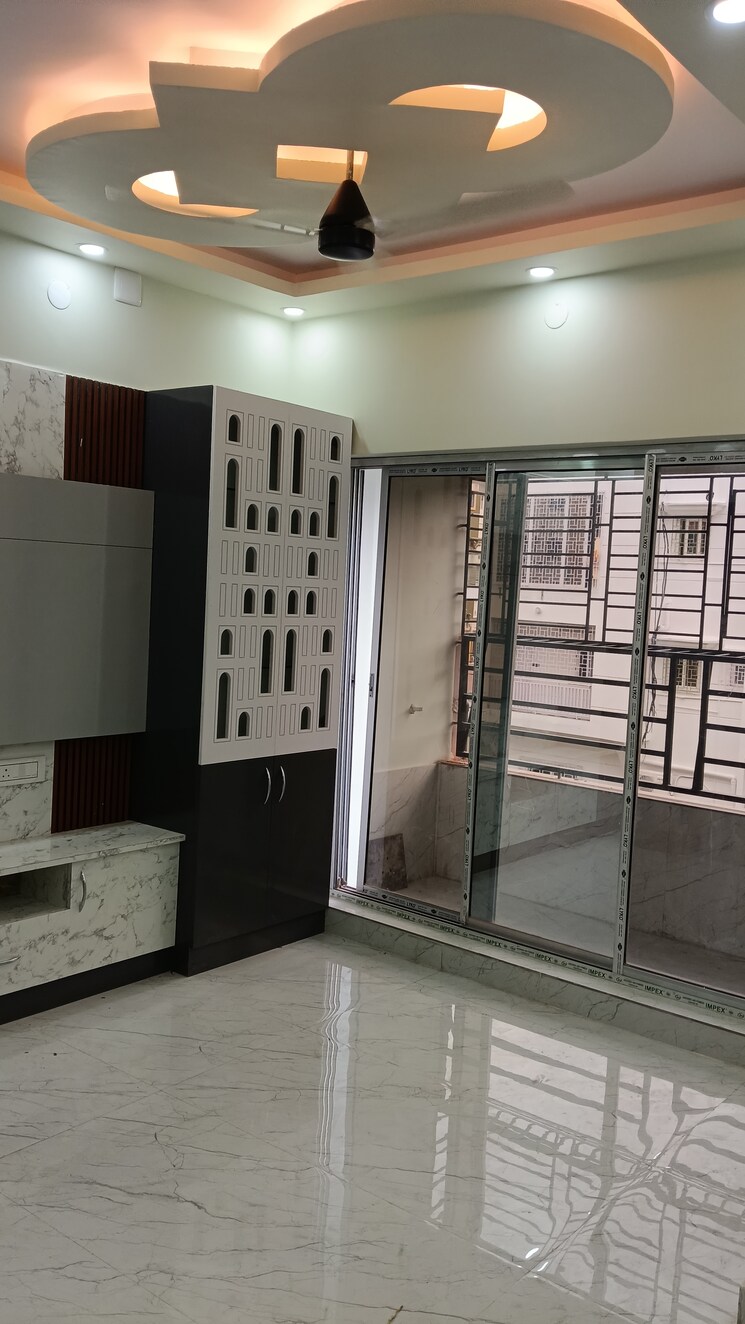 Room, sristi-plaza 3 Bedroom 1230 Sq.Ft. Apartment In Chinar Park Kolkata 9289698