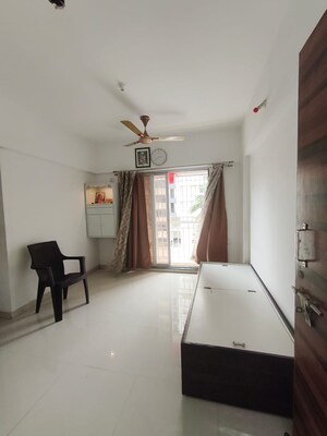 Room in 1 BHK Apartment at Shree Vaishnavi Heights, Owale – for Rent