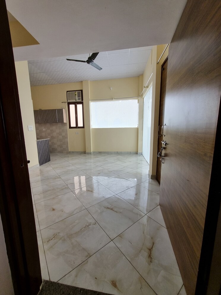 Bathroom, sector 23 1 Bedroom 617 Sq.Ft. Independent House In Sector 23 Gurgaon 9290229