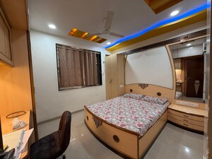 Bedroom in 2.5 BHK Apartment at Manish Rose, Andheri West – for Rent