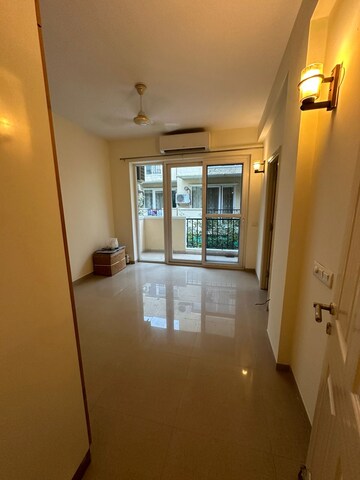 Room in 4 BHK Apartment at Emaar MGF Emerald Hills, Sector 65 – for Rent