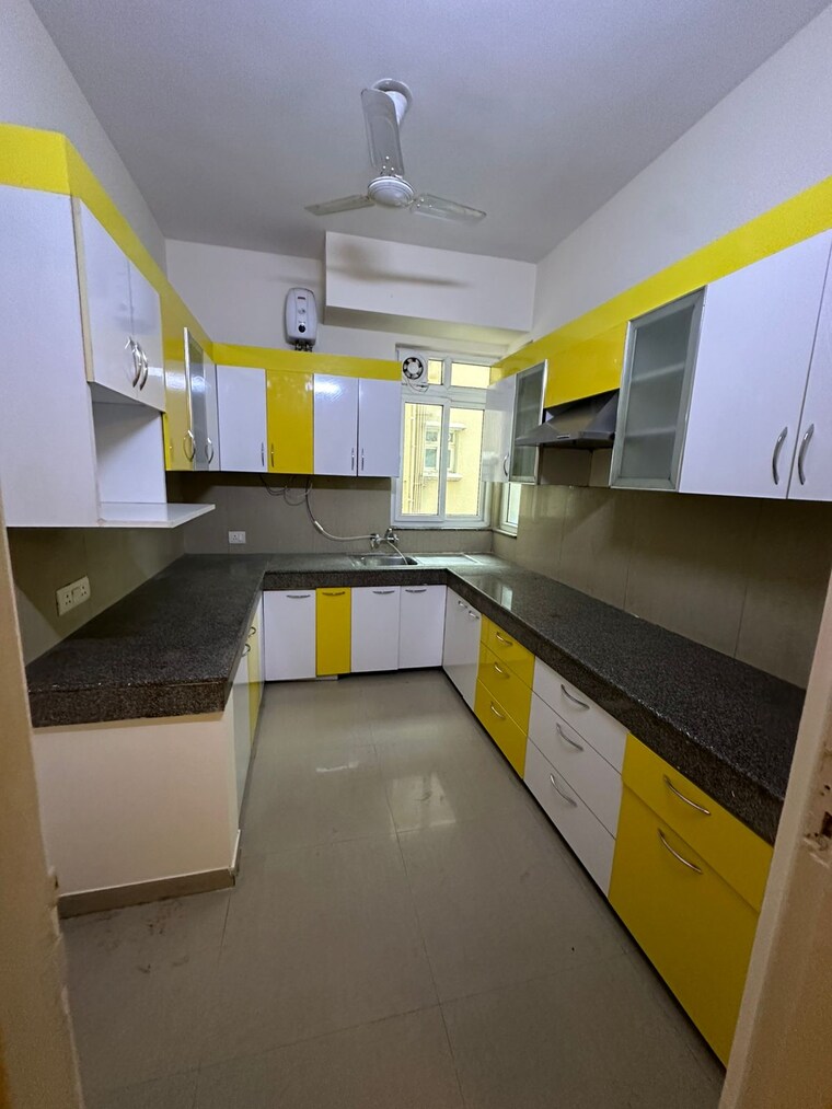 Kitchen, emaar-mgf-emerald-hills 4 Bedroom 3200 Sq.Ft. Apartment In Sector 65 Gurgaon 9289839