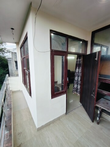 Kitchen in 1 BHK Builder Floor at Vipul Square, Sushant Lok I – for Rent