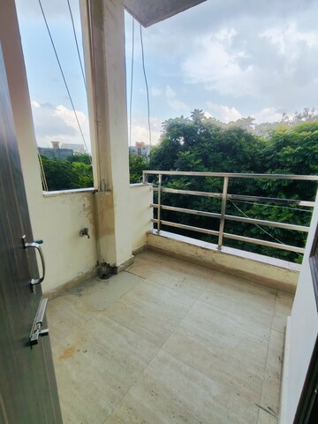 Balcony in 1 BHK Builder Floor at Vipul Square, Sushant Lok I – for Rent