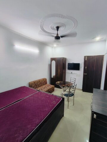 Living Room in 1 BHK Builder Floor at Vipul Square, Sushant Lok I – for Rent