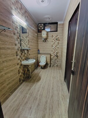 Balcony in 1 BHK Builder Floor at Vipul Square, Sushant Lok I – for Rent