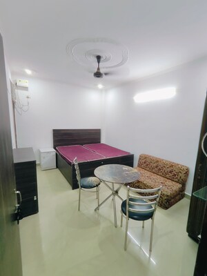 Team Area in 1 BHK Builder Floor at Vipul Square, Sushant Lok I – for Rent