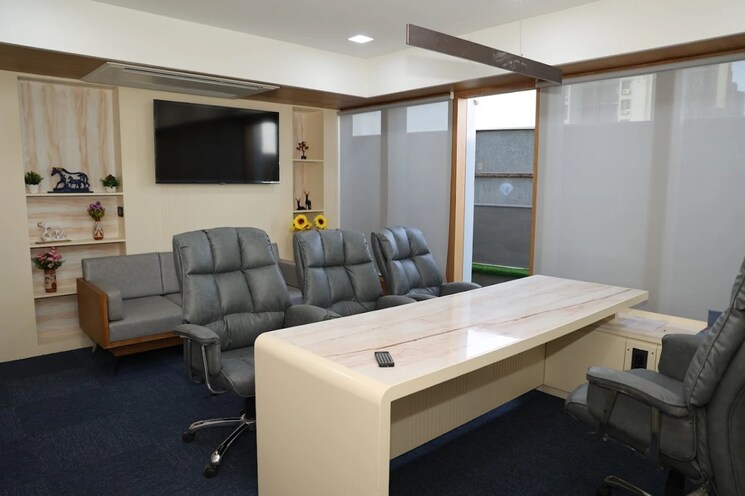 Team Area, thaltej Commercial Office Space 1860 Sq.Ft. In Thaltej Ahmedabad 9289777