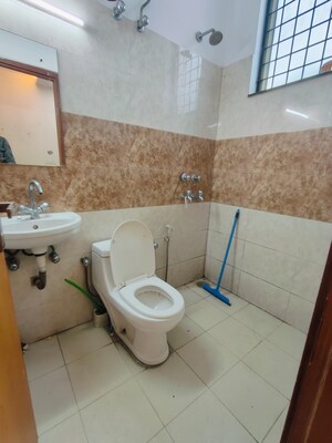 Bathroom in 1 BHK Builder Floor at Sushant Vyapaar Kendra, Sector 43 – for Rent