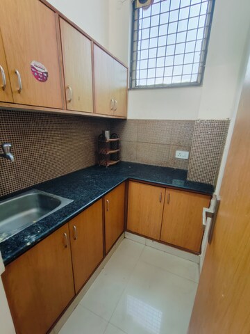 Kitchen in 1 BHK Builder Floor at Sushant Vyapaar Kendra, Sector 43 – for Rent