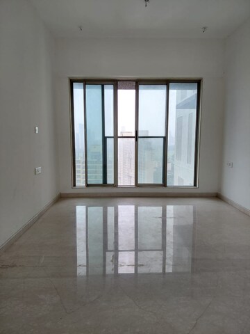 Room in 2 BHK Apartment at Worli – for Rent