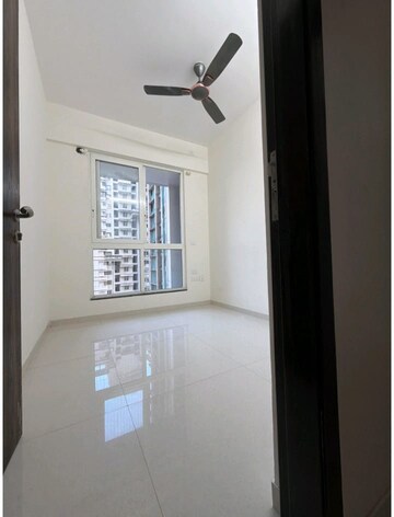 Furnished Amenities in 2 BHK Apartment at Sheth Zuri, Laxmi Nagar – for Rent
