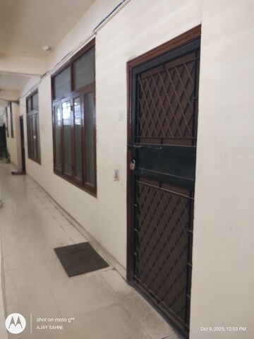 Furnished Amenities in 2 BHK Builder Floor at Mehrauli – for Rent