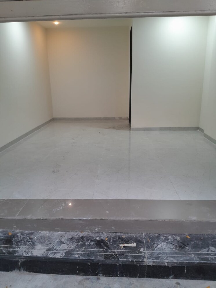 Room, amar-shree-krupa-chs Commercial Shop 175 Sq.Ft. In Borivali East Mumbai 9290033