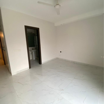 Room in 4 BHK Builder Floor at Saket – for Rent