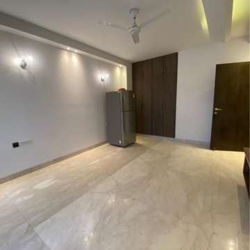 Room in 4 BHK Builder Floor at Saket – for Rent
